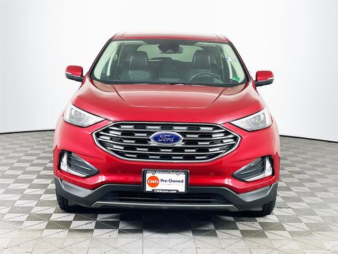 Used 2023 Ford Edge Titanium image 2