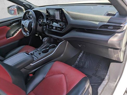 Used 2021 Toyota Highlander XSE AWD/4WD image 20