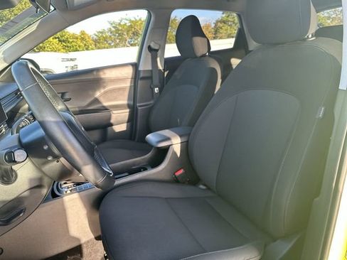 Used 2025 Hyundai Kona SEL image 23