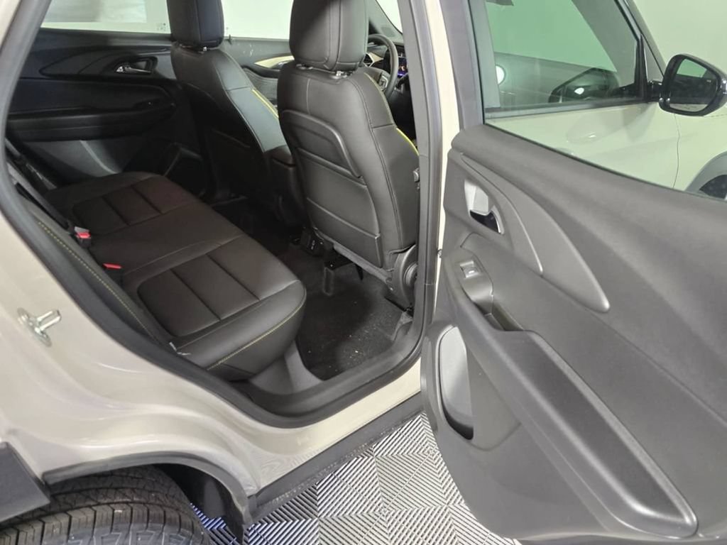 Used 2026 Chevrolet TrailBlazer ACTIV w/ Convenience Package AWD/4WD image 13