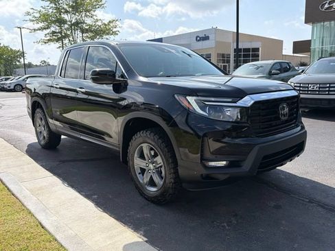 Used 2023 Honda Ridgeline RTL-E image 2