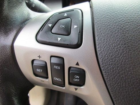 Used 2014 Ford Taurus SEL w/ Equipment Group 201A FWD image 21