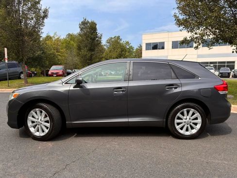 Used 2011 Toyota Venza AWD image 3