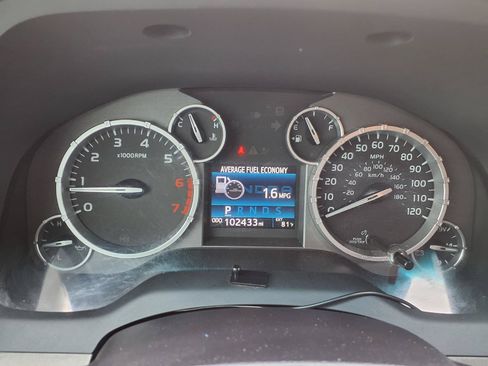 Used 2017 Toyota Tundra SR5 w/ SR5 Upgrade Package RWD image 14
