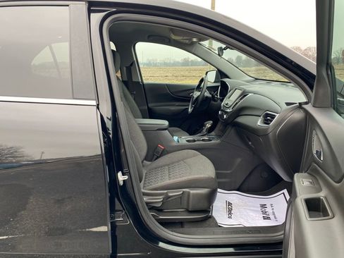 Used 2023 Chevrolet Equinox LT w/ Driver Convenience Package image 11