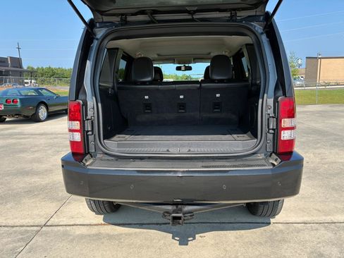Used 2011 Jeep Liberty Limited Jet AWD/4WD image 28