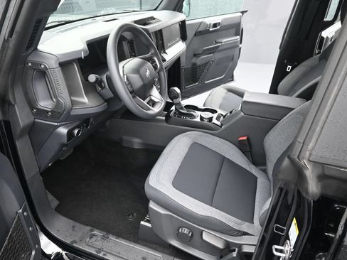 Used 2025 Ford Bronco 4-Door AWD/4WD image 11