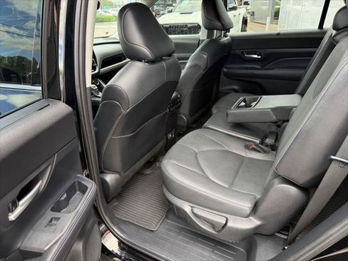 Certified 2024 Toyota Grand Highlander AWD image 14