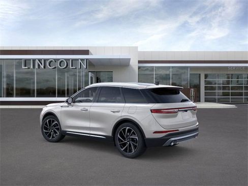 New 2024 Lincoln Corsair Reserve w/ Equipment Group 201A image 4