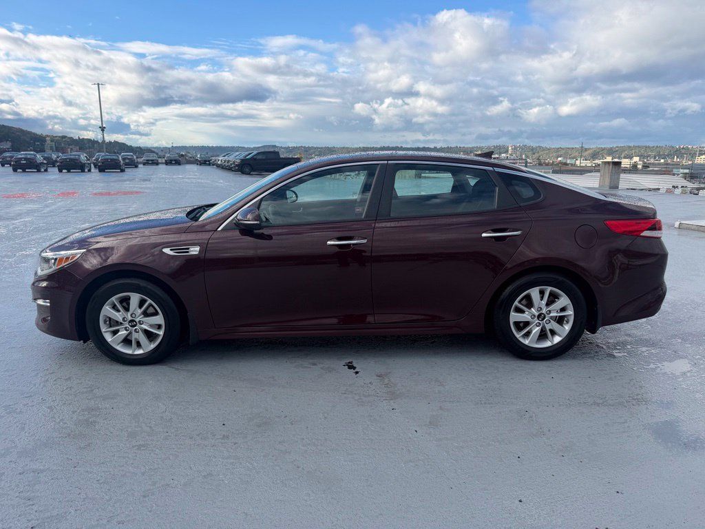 Used 2017 Kia Optima LX w/ Convenience Package FWD image 6