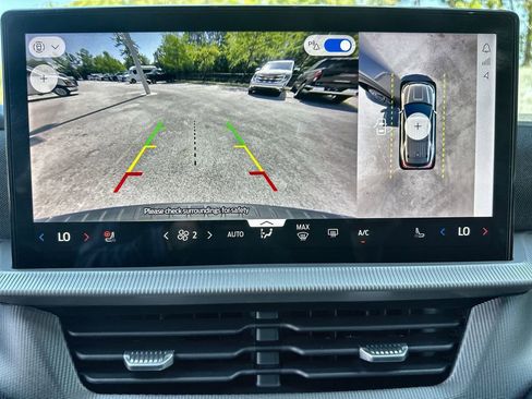 Used 2026 Ford Explorer ST-Line w/ ST-Line Street Pack RWD image 15