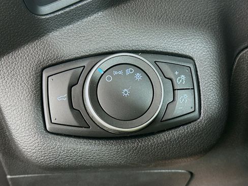 Used 2018 Ford Escape S image 16