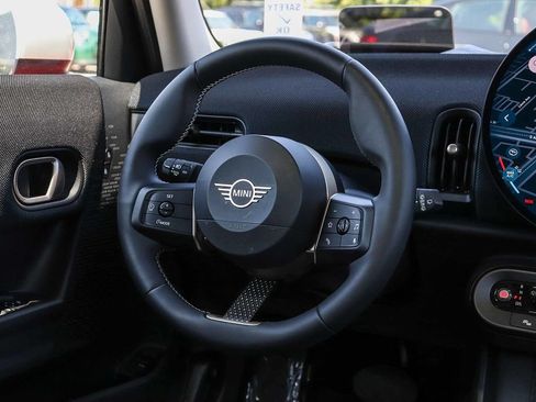 Used 2026 MINI Cooper 4-Door Hardtop FWD image 17