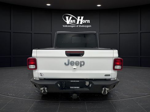Used 2022 Jeep Gladiator Overland w/ Popular Equipment Package AWD/4WD image 6