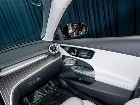 New 2026 Mercedes-Benz C 300 Sedan image 21