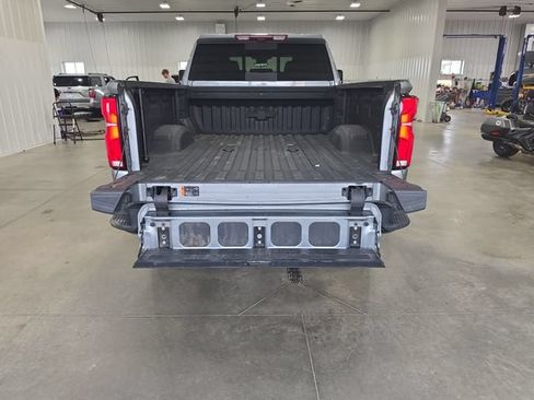 Used 2025 Chevrolet Silverado 3500 LTZ w/ LTZ Plus Package AWD/4WD image 29