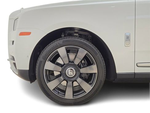 Certified 2019 Rolls-Royce Cullinan image 13