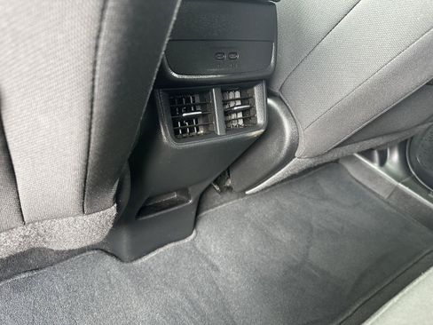 Used 2025 Chevrolet Equinox LT AWD/4WD image 14