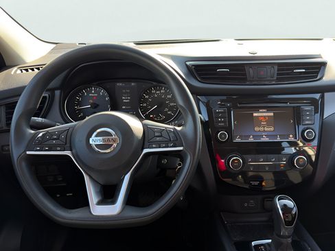 Used 2020 Nissan Rogue Sport S w/ Appearance Package FWD image 21