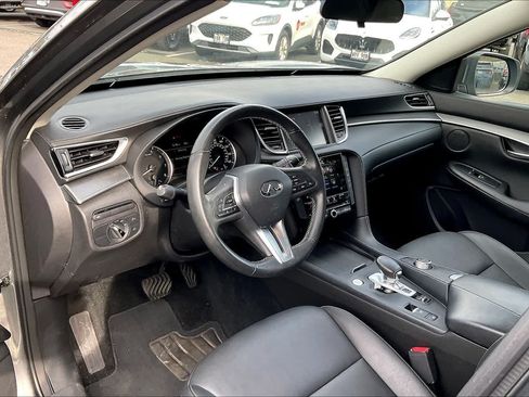 Used 2019 INFINITI QX50 Pure FWD image 2