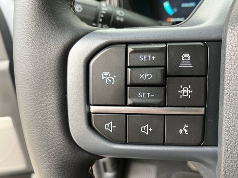 Used 2025 Ford F250 Lariat w/ Lariat Ultimate Package image 18