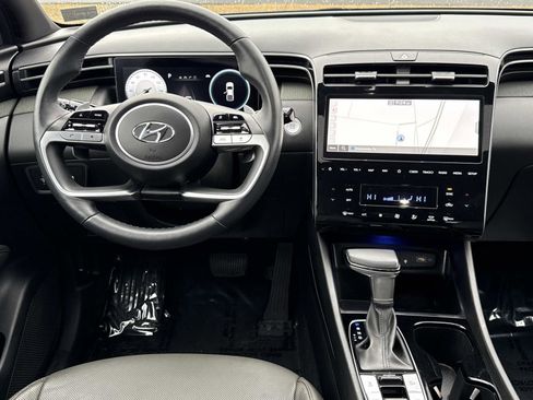 Used 2022 Hyundai Santa Cruz Limited image 2