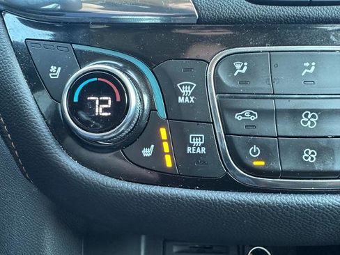 Used 2024 Chevrolet Equinox Premier AWD/4WD image 40