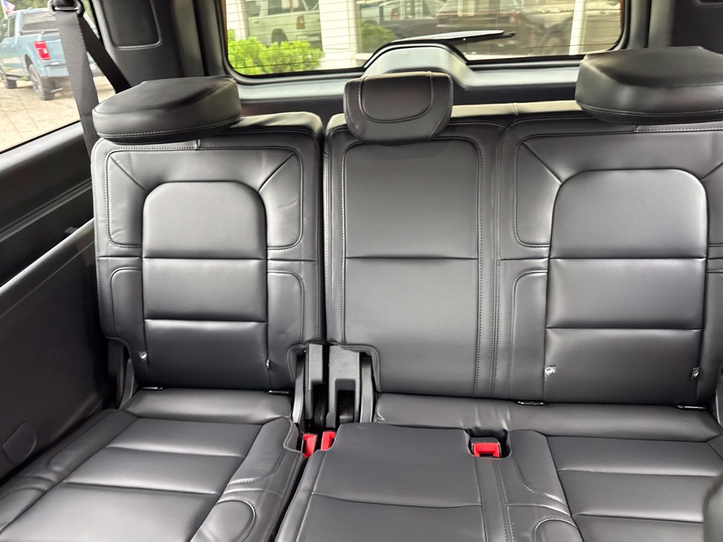 Used 2024 Lincoln Navigator L Reserve AWD/4WD image 24