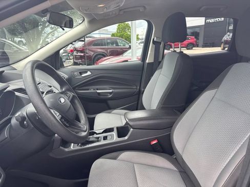 Used 2017 Ford Escape SE FWD image 10