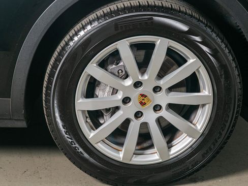 Used 2019 Porsche Cayenne AWD/4WD image 20
