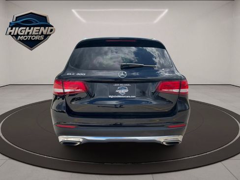 Used 2019 Mercedes-Benz GLC 300 4MATIC image 5