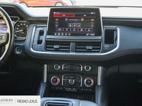 Used 2021 GMC Yukon XL SLT w/ SLT Luxury Plus Package image 17