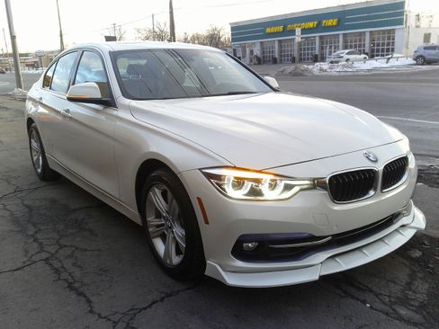 Used 2017 BMW 330i xDrive xDrive image 12
