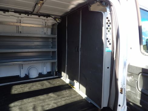 Used 2022 Chevrolet Express 2500 w/ Driver Convenience Package RWD image 27
