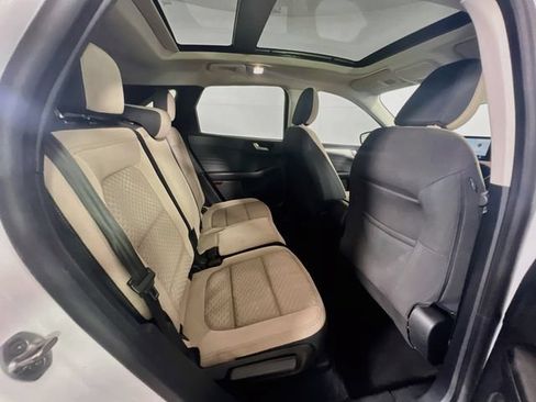 Used 2021 Ford Escape SE FWD image 26