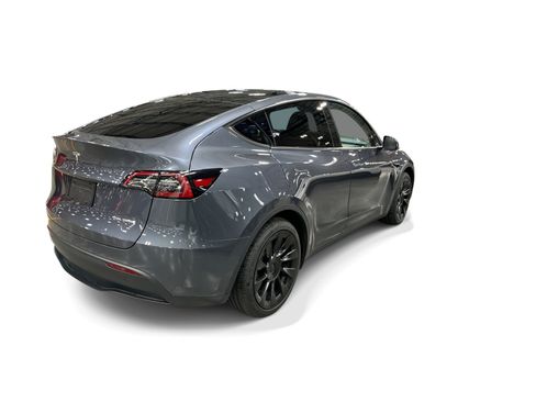 Certified 2023 Tesla Model Y Long Range AWD/4WD image 6