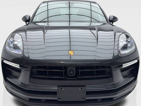 Used 2025 Porsche Macan w/ Premium Package Plus image 4