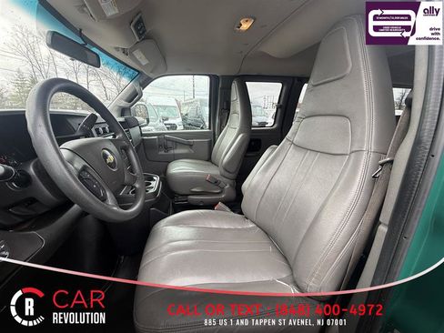 Used 2019 Chevrolet Express 3500 LS image 9