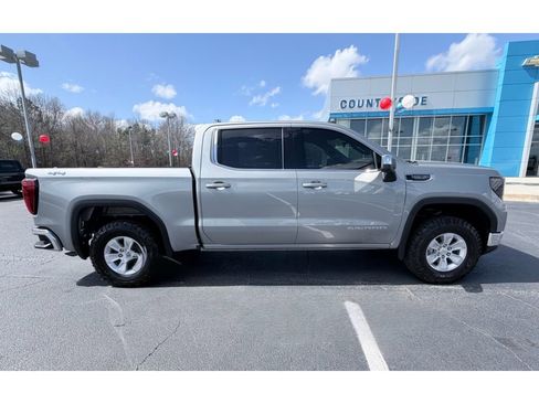 Used 2024 GMC Sierra 1500 SLE image 4