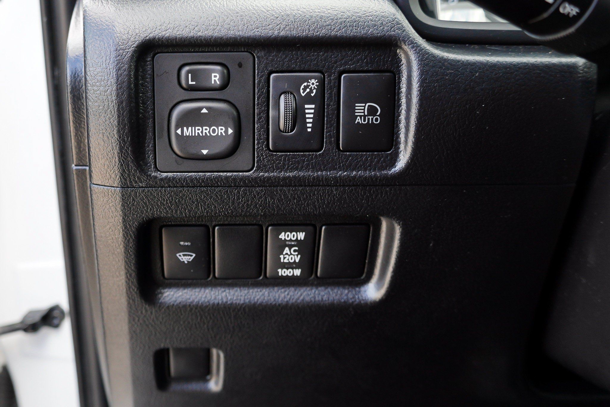 Used 2020 Toyota 4Runner TRD Off-Road AWD/4WD image 18