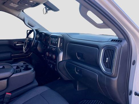 Used 2022 Chevrolet Silverado 1500 LT AWD/4WD image 27