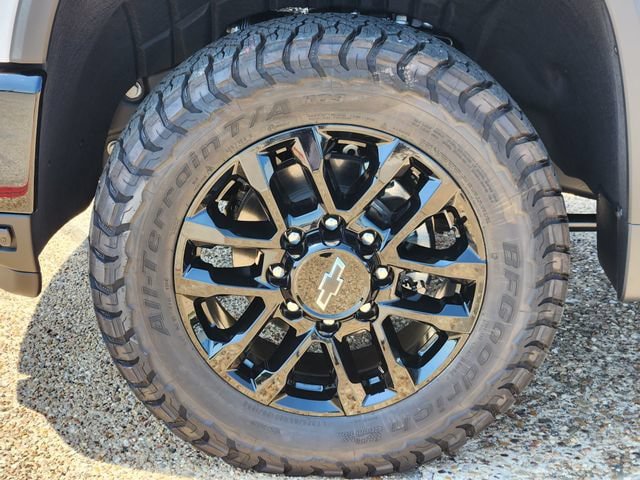New 2026 Chevrolet Silverado 2500 LTZ w/ LTZ Plus Package AWD/4WD image 8