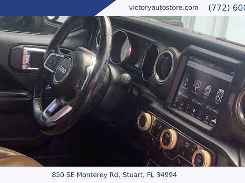 Used 2020 Jeep Gladiator Rubicon w/ Dual Top Group image 9