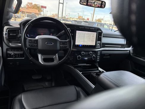 Used 2023 Ford F350 Lariat w/ Chrome Package image 21