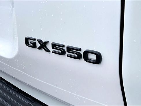 Used 2025 Lexus GX 550 w/ Accessory Package (Z1) AWD/4WD image 10