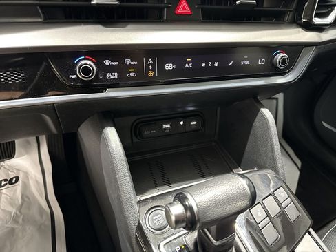 Used 2023 Kia Sportage EX image 17