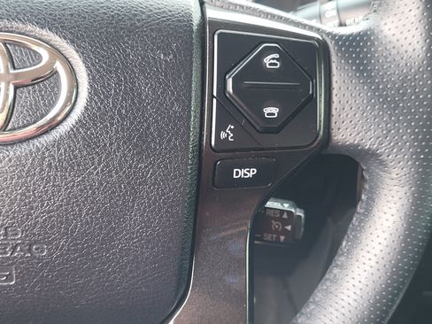 Used 2019 Toyota 4Runner TRD Off-Road Premium AWD/4WD image 16