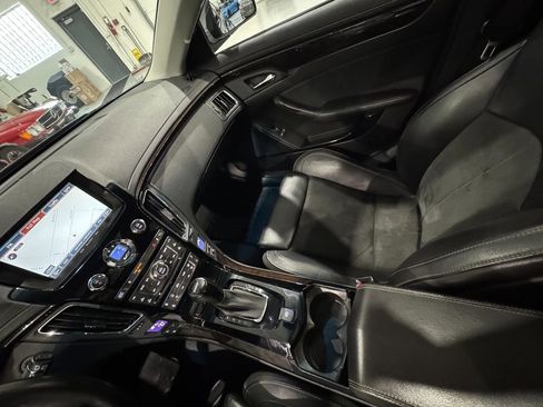 Used 2012 Cadillac CTS V w/ Wood Trim Package image 28
