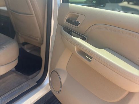 Used 2013 Cadillac Escalade ESV Premium image 28