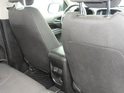 Used 2022 Chevrolet Colorado LT w/ LT Convenience Package image 15